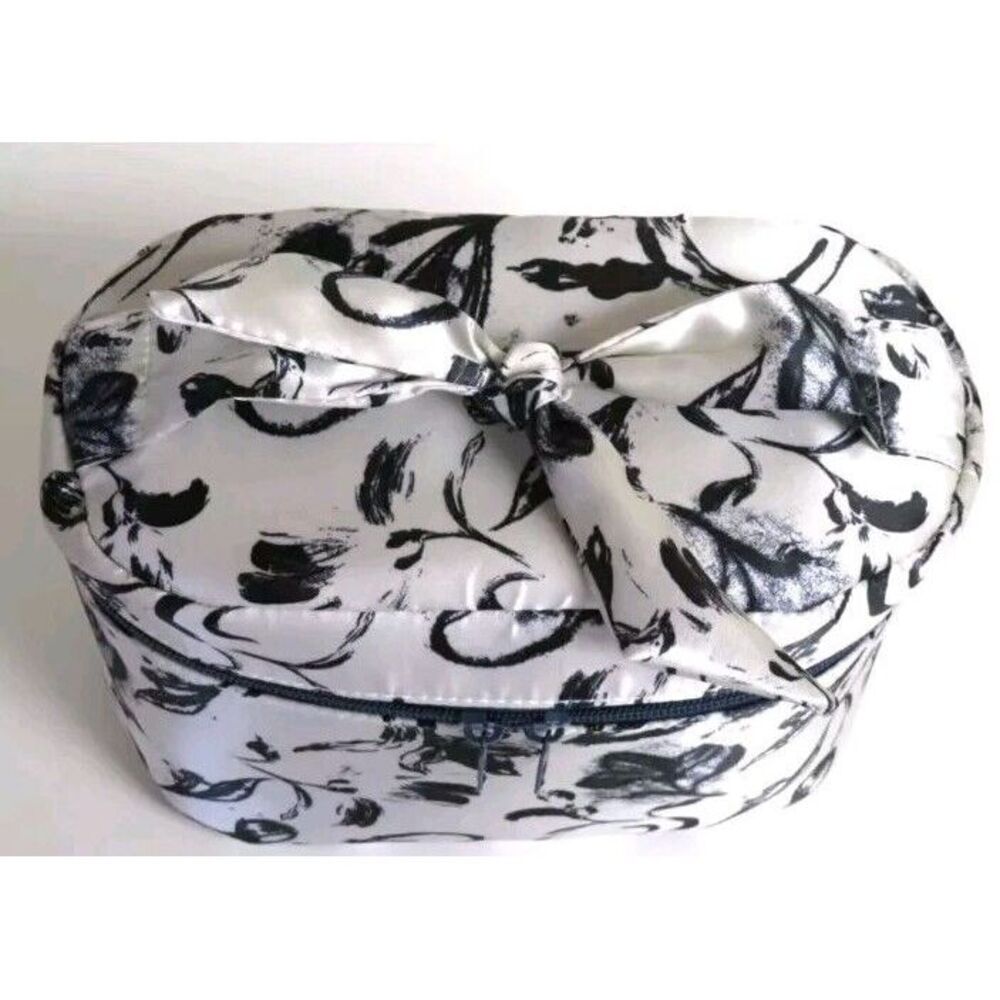 3 NEW NAVY BLUE & WHITE FLORAL MAKE-UP BAGS Zippered Toiletry Travel Case ULTA - Picture 3 of 5
